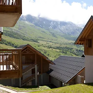 le-hameau-des-aiguilles.hotels-rhonealpes.com/